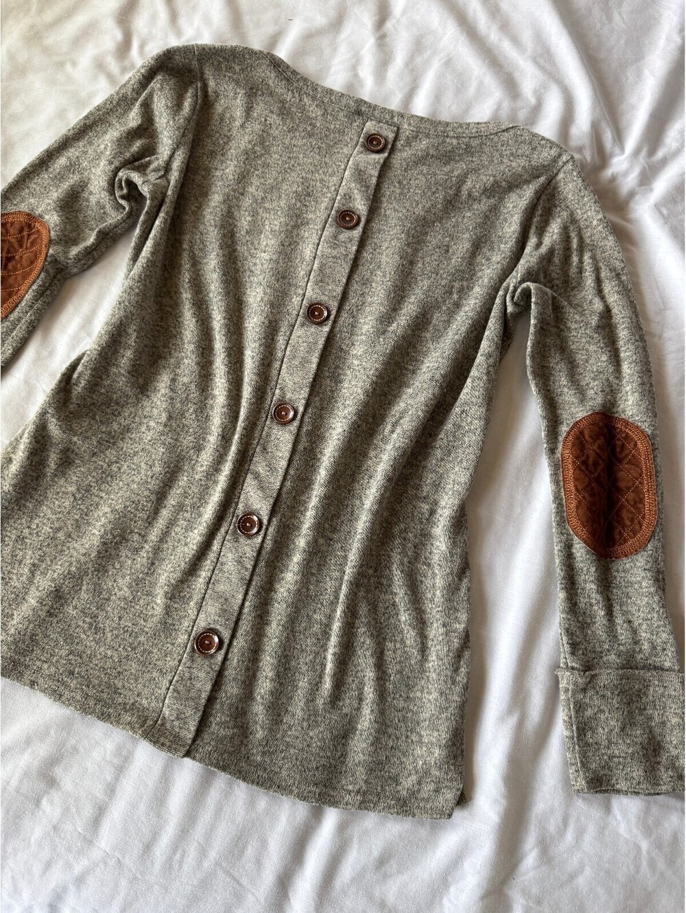 Coco and Main Gray Button-Back Sweater with Brown Elbow Patches Size S